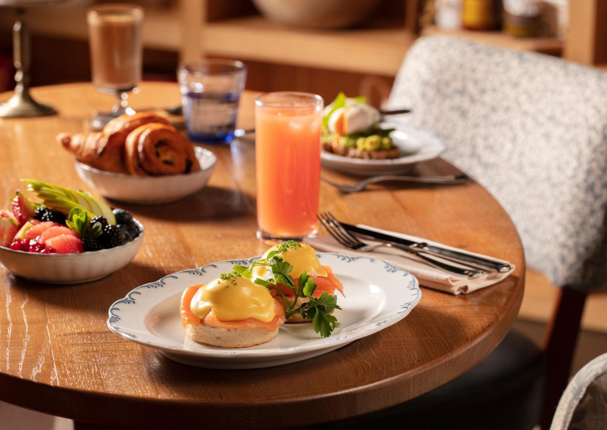 The Botree - Preferred Hotels And Resorts Londra Exterior foto A breakfast table